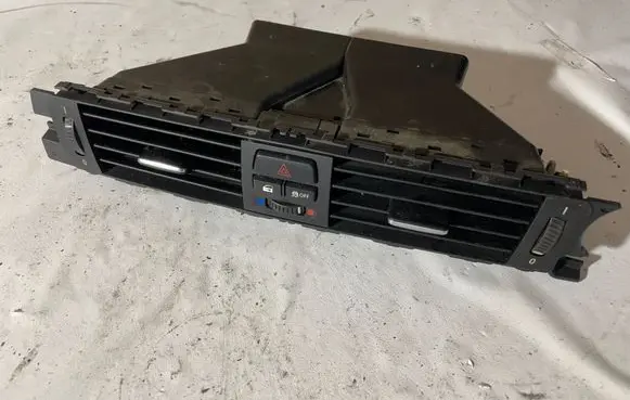 Dash center air vent grill