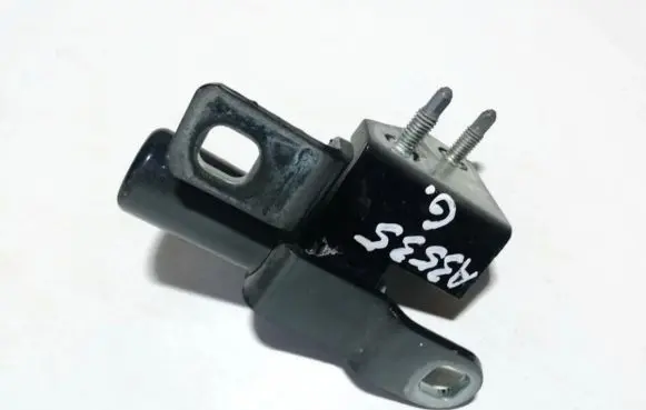 Ford Mondeo MK V Rear door lower hinge