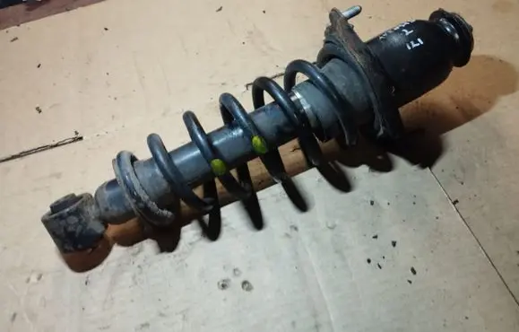 Toyota Avensis T250 Rear shock absorber with coil spring 