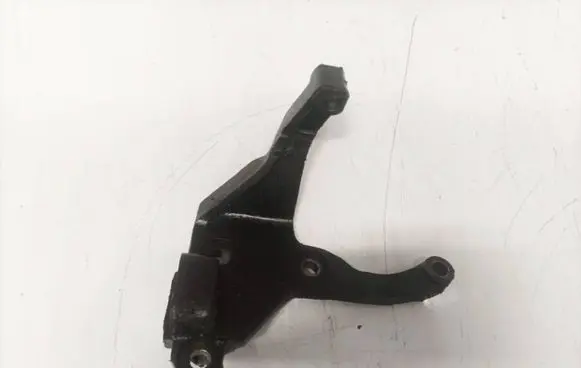 Citroen C5 Engine mounting bracket