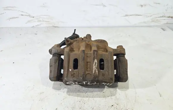Mitsubishi Outlander Front brake caliper 