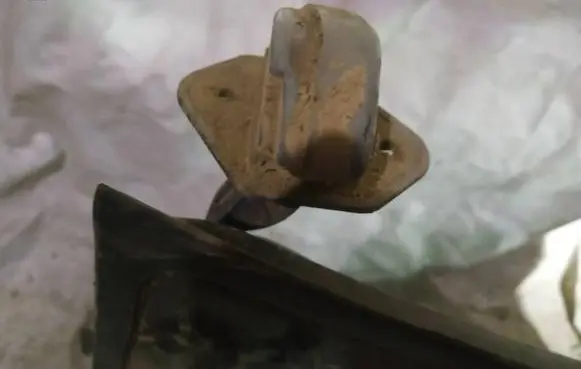 Citroen Xsara Tailgate/trunk/boot hinge
