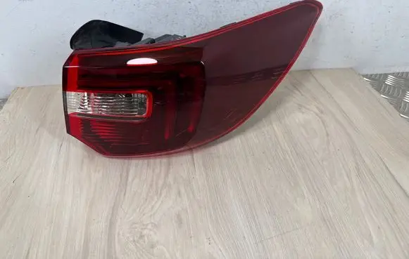 Opel Grandland X Rear/tail lights YP00098280 81660201