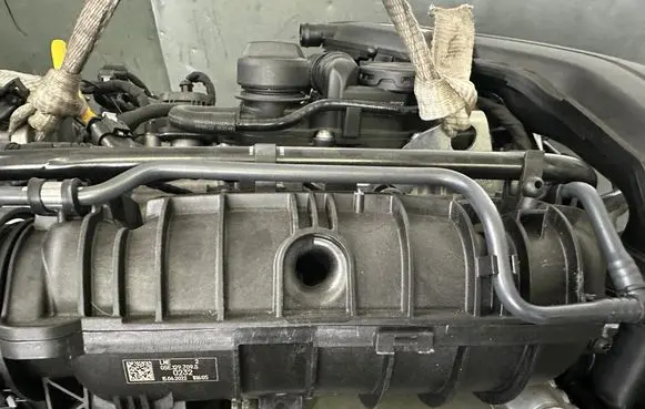 Audi Q2 - Intake manifold 05E129709S