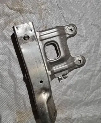 Radiator support slam panel bracket