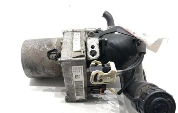 Peugeot 508 Power steering pump V29010473C