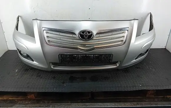 Toyota Avensis T250 Front bumper 1C0