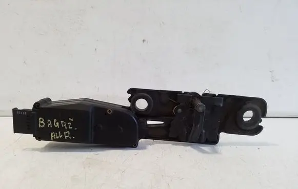 Tailgate/trunk/boot lock/catch/latch