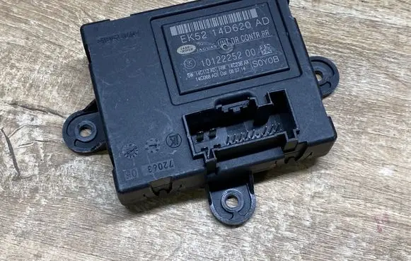 Land Rover Range Rover Sport L494 Door control unit/module EK5214D620AD