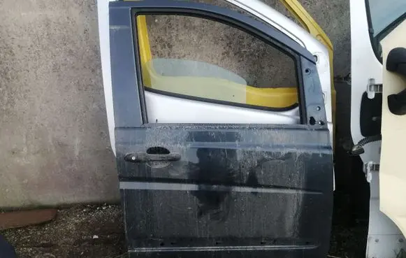 Mercedes-Benz Vito Viano W639 Door (2 Door Coupe) 