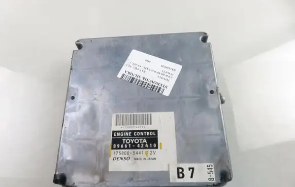 Toyota RAV 4 (XA20) Engine control unit/module 1758005441 8966142A10