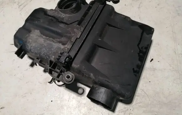 Toyota Yaris Air filter box 177000J01