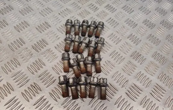 Audi A4 S4 B9 Nuts/bolts 