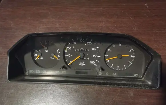 Mercedes-Benz E W124 Speedometer (instrument cluster) 87001280 1245420011
