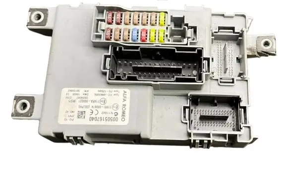 Alfa Romeo Mito Fuse module 00505167050 116RA00021