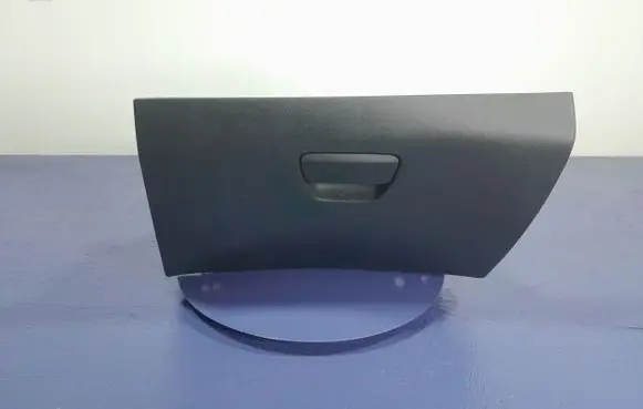 Peugeot 208 Glove box 9673811277