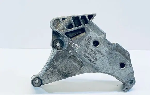 Volkswagen PASSAT B7 Engine mounting bracket 03L199207