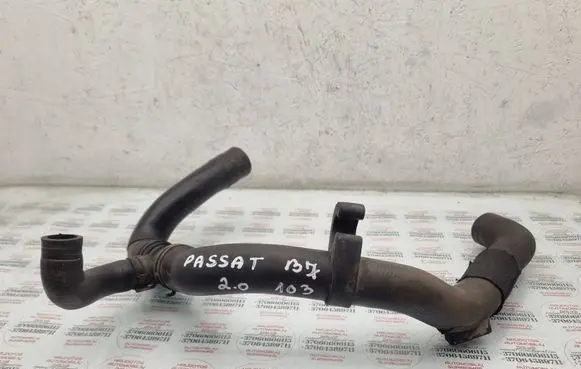 Volkswagen PASSAT B7 Engine coolant pipe/hose 3AA122051A