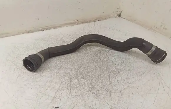 Audi A5 8T 8F Engine coolant pipe/hose 8K0121101M