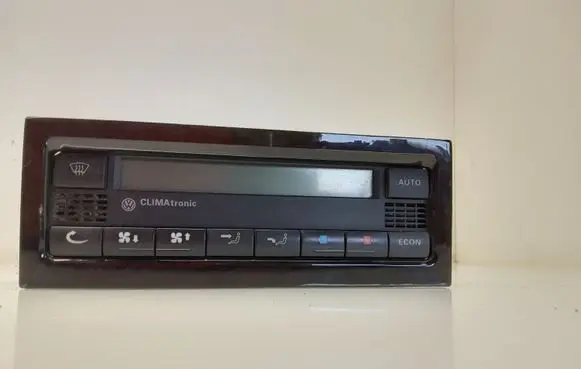 Volkswagen Golf IV Climate control unit