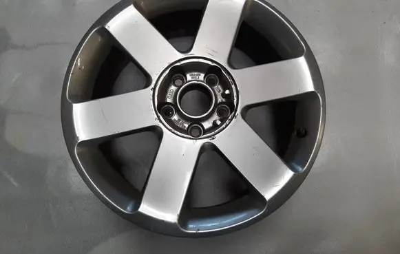Audi A4 S4 B6 8E 8H R16 alloy rim 8E0601025J