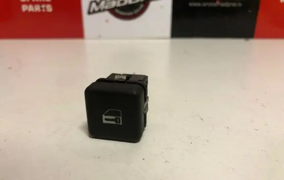 BMW 5 E39 Central locking switch button 8360828