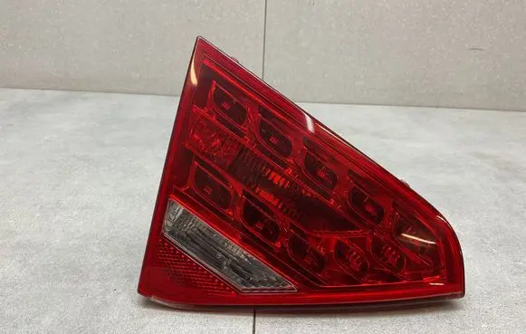 Audi A5 Sportback 8TA Tailgate rear/tail lights 8T0945093A