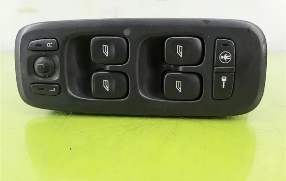Volvo S60 Quarter vent window switch 8682949