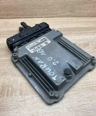 Volkswagen Touran I Engine control unit/module ECU 03G906016HK 0281012251