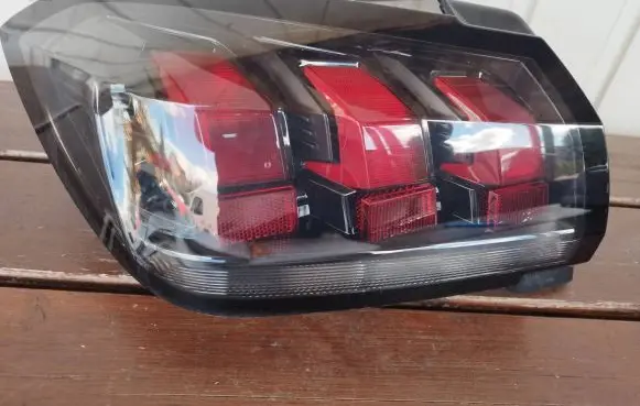 Peugeot 208 Rear/tail lights 9823216780