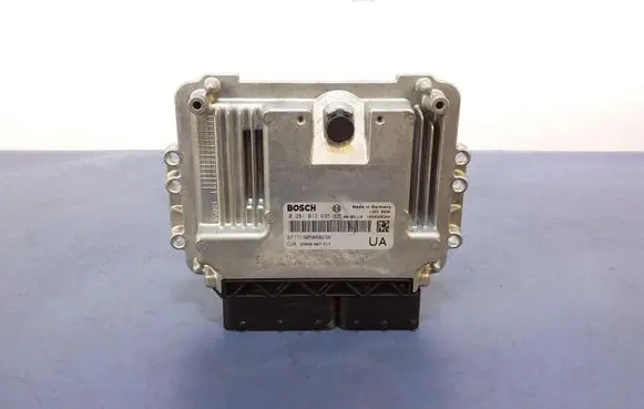 Honda CR-V Engine control unit/module ECU 0281013635