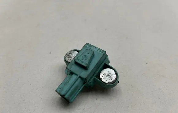 Audi A3 S3 8L Airbag deployment crash/impact sensor 4F0955557
