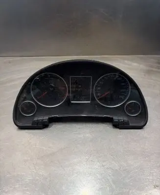 Audi A4 S4 B7 8E 8H Speedometer (instrument cluster) 8E0920931P 337500 0263626211