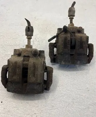 Rear brake caliper