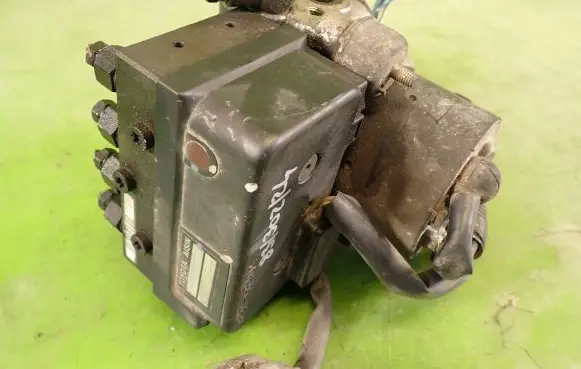Toyota RAV 4 (XA10) ABS Pump 44510-42010