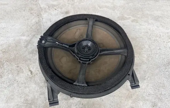 Volvo S80 Parcel shelf speaker 8633574