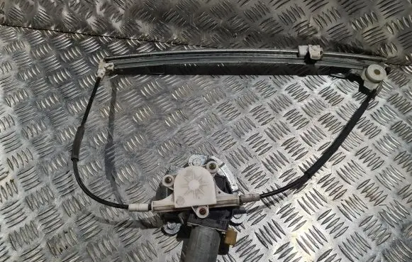 Renault Megane I Front door window regulator with motor 