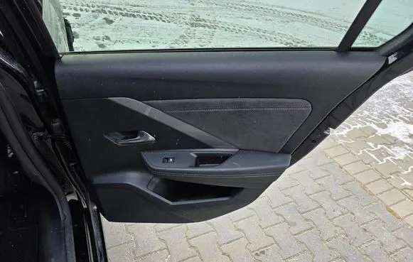 Opel Astra L Coupe rear side trim panel 