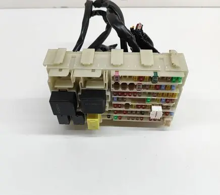Nissan Qashqai J12 Fuse module 243506RA0B