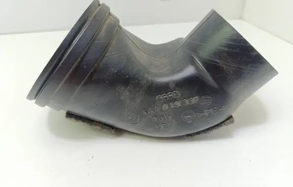Audi A6 S6 C4 4A Air intake hose/pipe 4A0819337