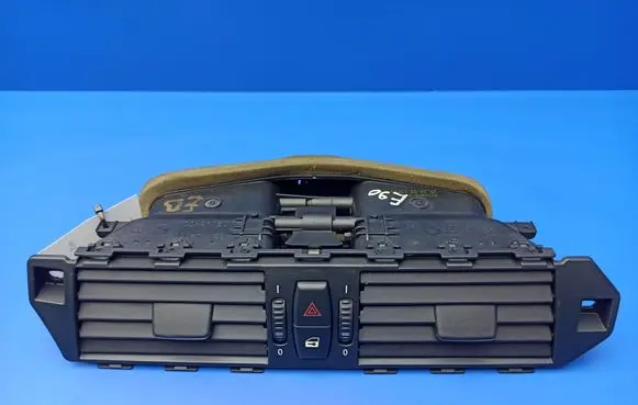 BMW 3 E90 E91 Dash center air vent grill 6910734 7009275 14121810