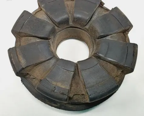 Renault Twingo III Rear coil spring rubber mount 8200218906