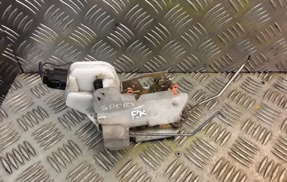 Mitsubishi Pajero Sport I Coupe door lock (next to the handle) 