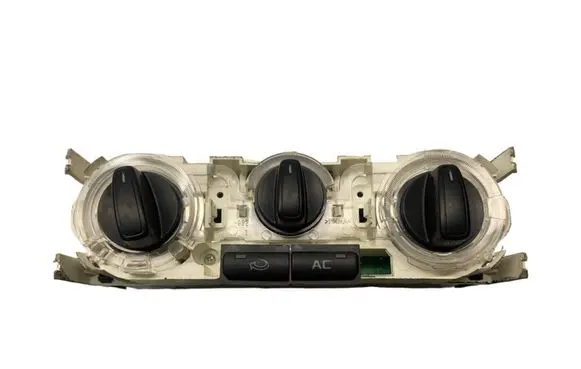Skoda Fabia Mk2 (5J) Climate control unit 5J0820045D 901516720001 X8047002