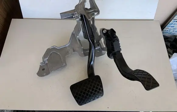 Audi A4 S4 B9 Pedal assembly 8W1723117 8W1723523 8W1723140