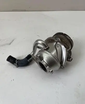 Renault Trafic III (X82) EGR valve cooler 147358452R