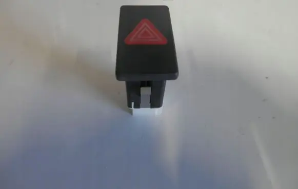 Volkswagen Jetta VI Hazard light switch 5C6953509A
