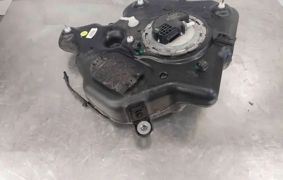 Audi A6 Allroad C7 AdBlue liquid reservoir 4038401AA 4G0131877