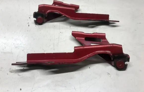 Mazda 6 Engine bonnet/hood hinges