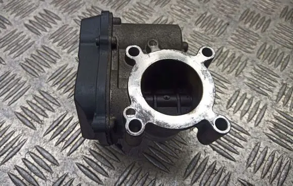 Volkswagen Polo IV 9N3 Throttle valve position sensor 03D133062E